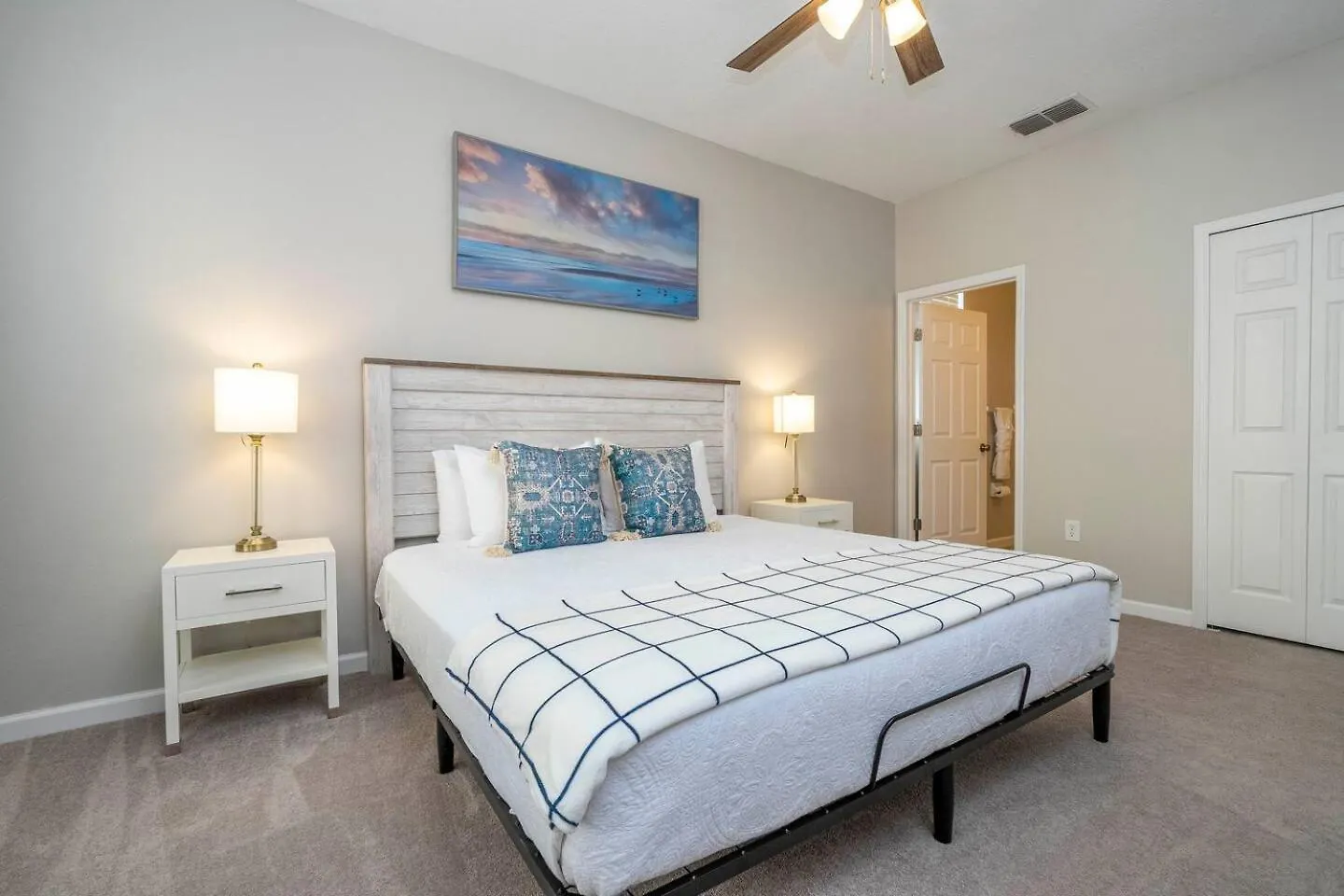 Spacious & Clean Cozy Home Near Disney 448 Davenport 0*,  United States